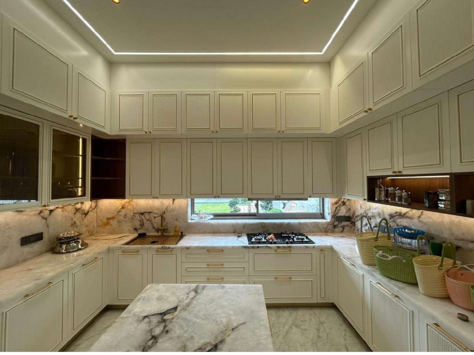 Kitchen island